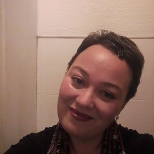 Meet your Posher, Toni